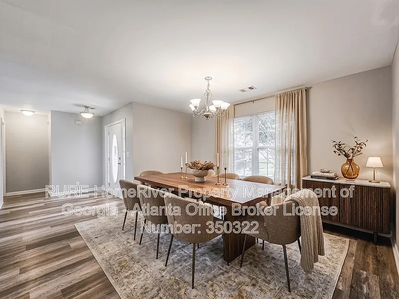 3 bed, 2.0 bath, 1690 sqft, $1,825 — Photo 3