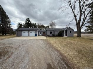 958 N Cass Ave, Vassar, MI 48768