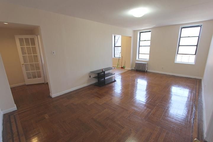 1st image of 4415 43rd Ave APT M5
