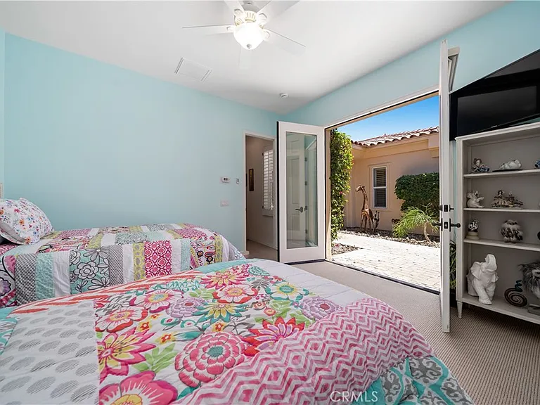 138 Royal Saint Georges Way — Photo 32