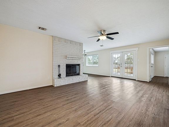 5th image of 103 Brigadoon Ln