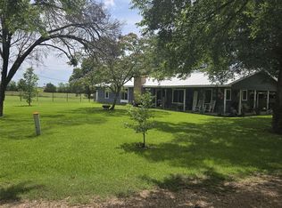 4450 Greenbriar Rd, Madisonville, TX 77864