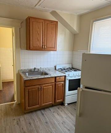 2nd image of 47 William St #3A