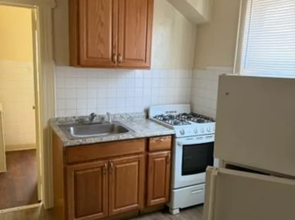(undisclosed Address), East Orange, NJ 07017