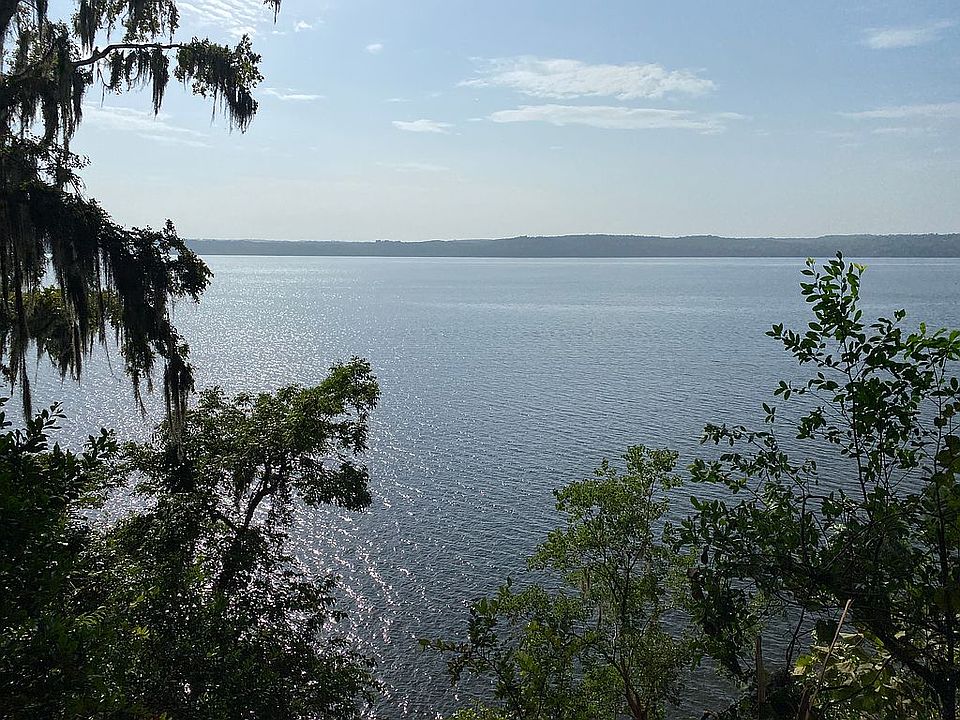 Beautiful Lakefront view