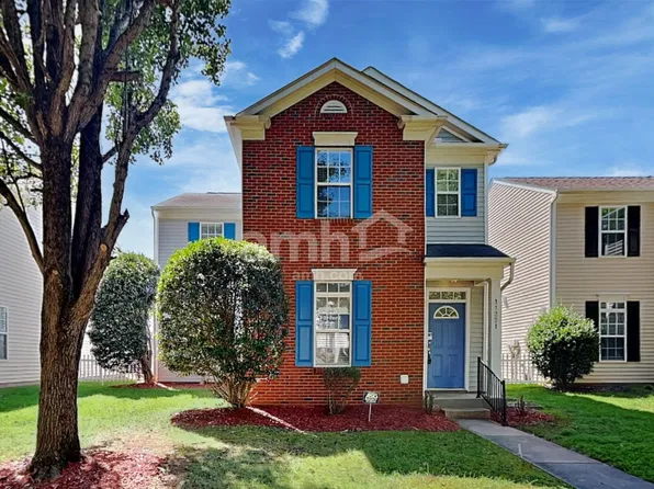 11251 Heritage Green Dr, Cornelius, NC 28031