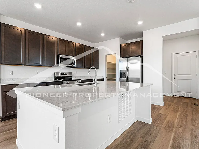 701 Lillibrook Pl — Photo 9