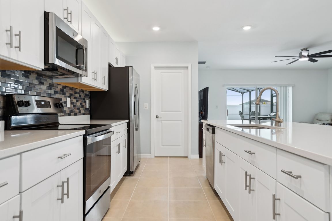 Calico Pointe Cir-015.jpg