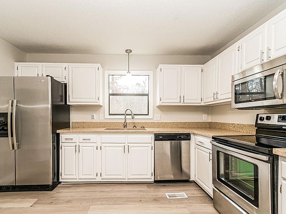 4th image of 1517 Laughridge Dr