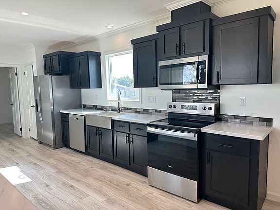 5th image of 3300 Killingsworth Ln Lot 111