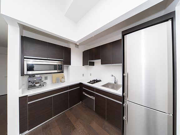 5th image of 116 John St APT 1913
