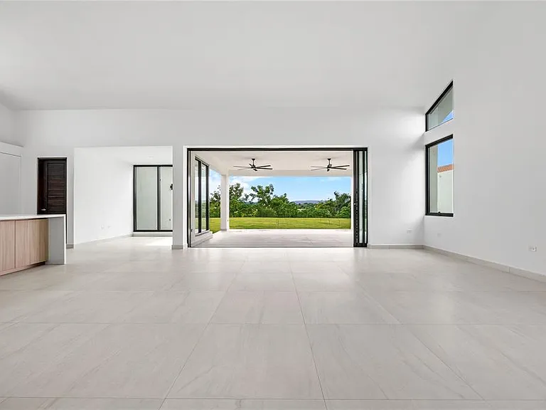 939 Isla Norte — Photo 10