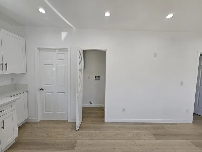 9298 Tamarack Ave #9298 — Photo 5