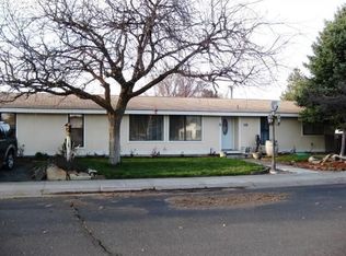 1136 SW Sandy Pl, Hermiston, OR 97838