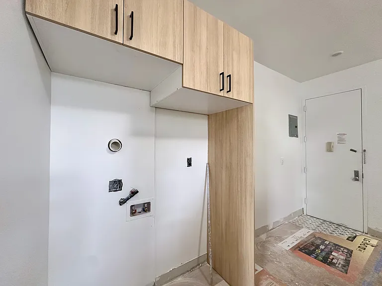 88 Menahan St #3R — Photo 5