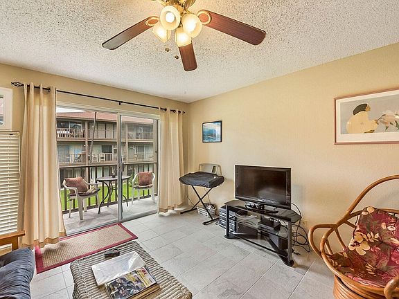 5th image of 75-6100 Alii Dr APT C24