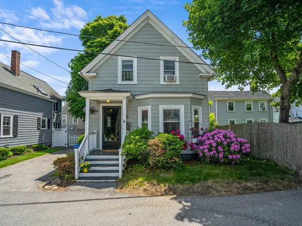 15 Elm Ct, Andover, MA 01810
