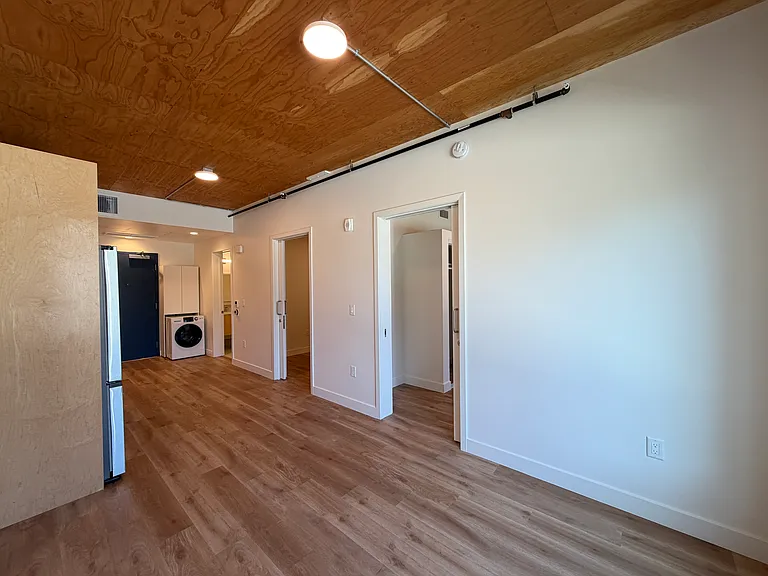 12th Street Apartments — Photo 45