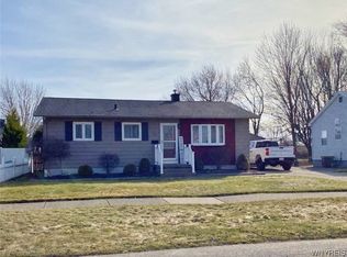 43 Ridgedale Cir, Tonawanda, NY 14150