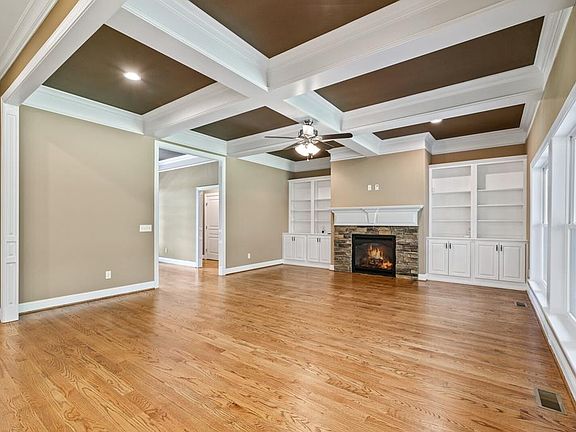 3rd image of 455 Brotherton Dr