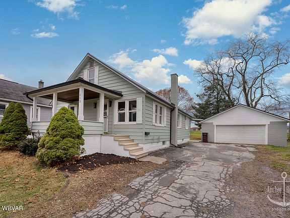 3rd image of 113 Mann Ave