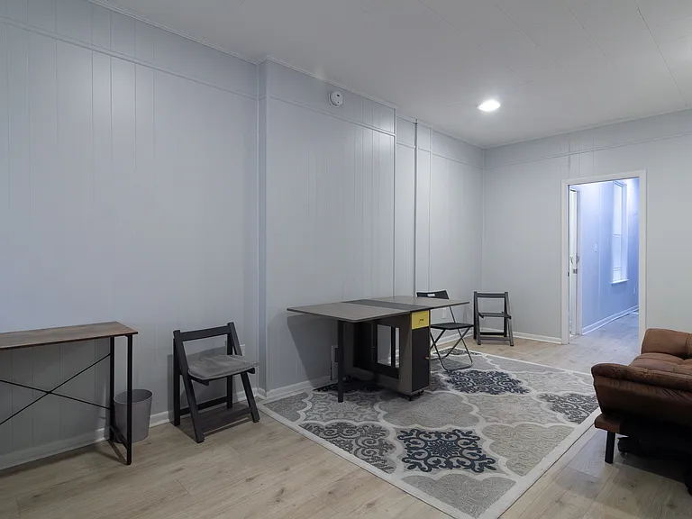 1217 N King St — Photo 10