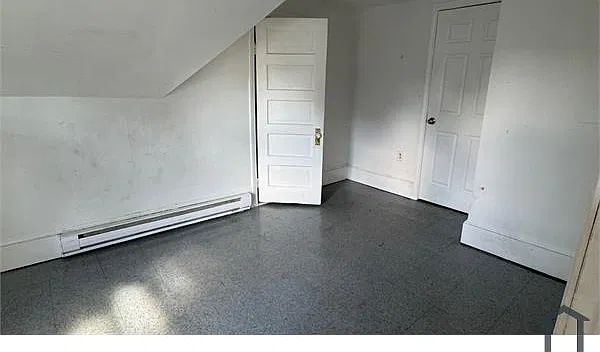 4 bed, $3,953 — Photo 1