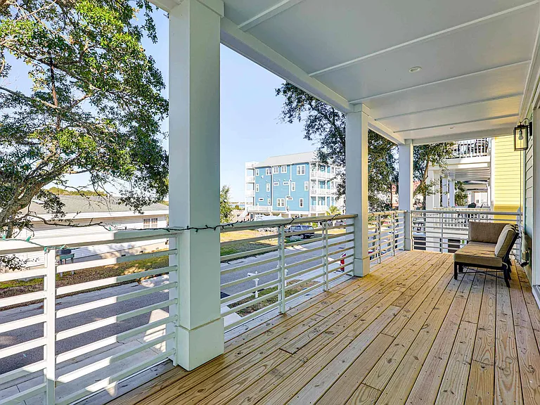 211 Annie Dr — Photo 10