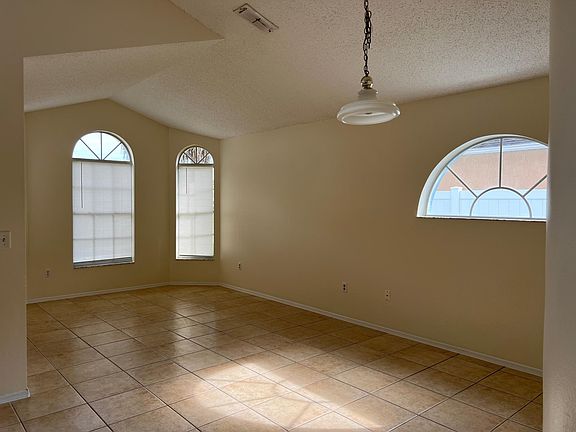 2nd image of 1902 Ellery Ln