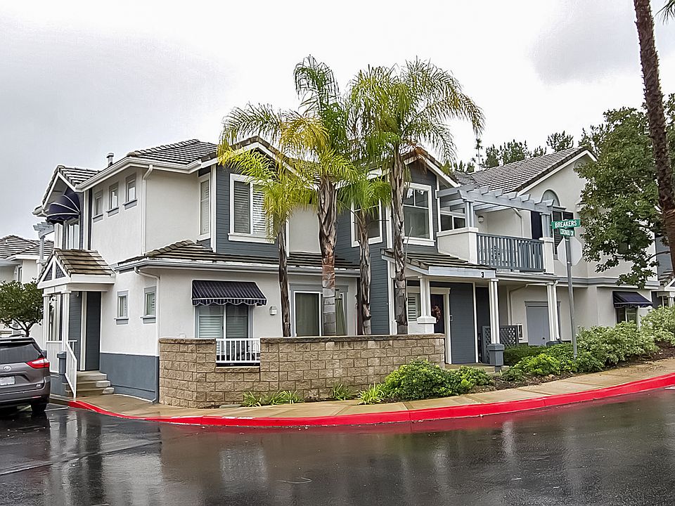 1st image of 3 Breakers Ln