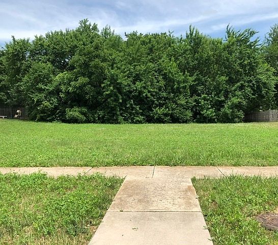 1st image of 21465 S Wooded Cove Dr