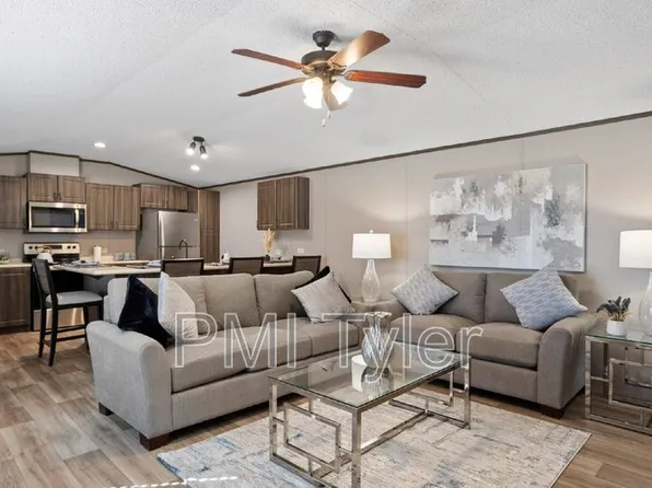 257 Sugar Maple Ln, Kilgore, TX 75662