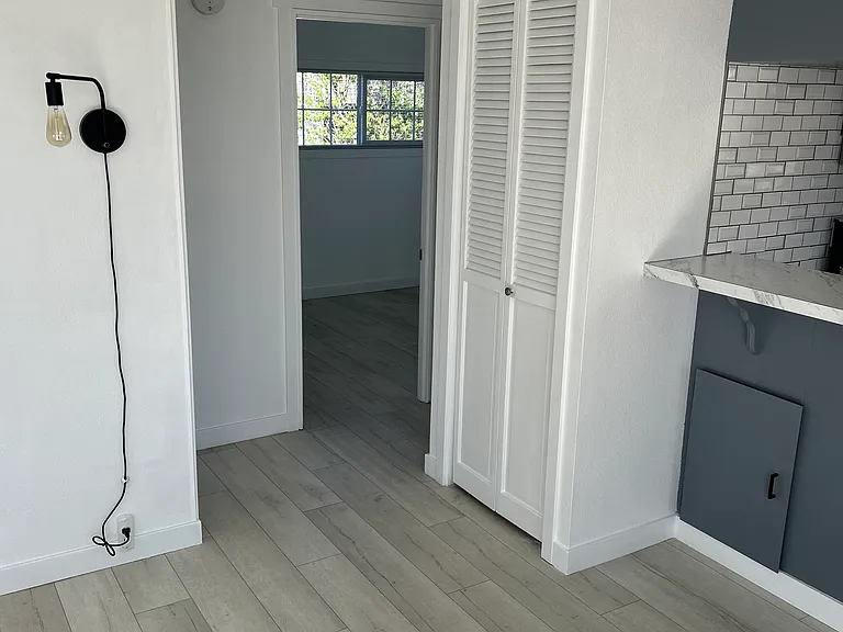 617 Thayer Dr — Photo 5