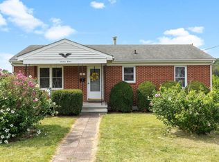 1612 Pierce St, Staunton, VA 24401