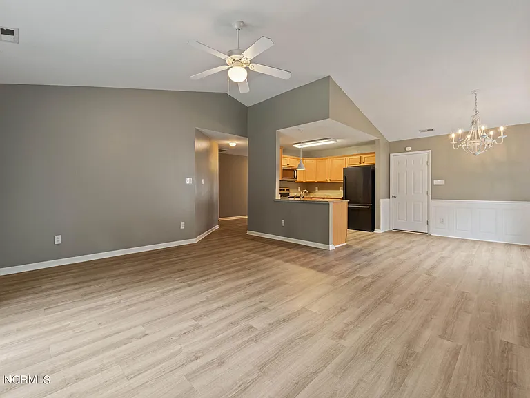 106 Cona Ct — Photo 12