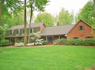 120 Fairway Dr, Cortland, OH