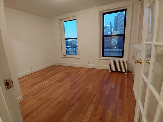 Rented by Manhattan Best Realty, Inc. | media 13