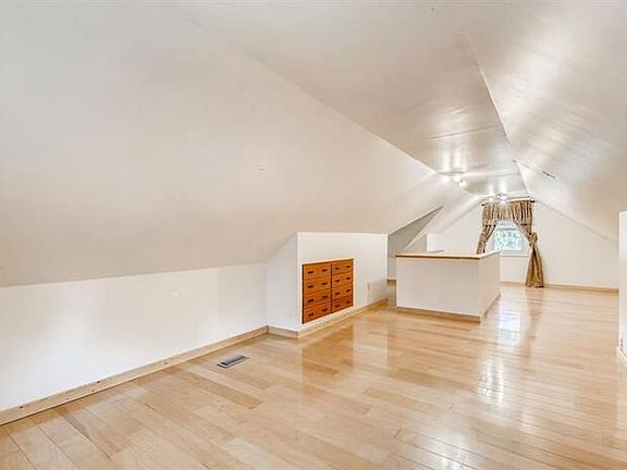 4th image of 3474 White Bear Ave