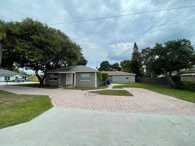 1st image of 112 S 4th Street S
