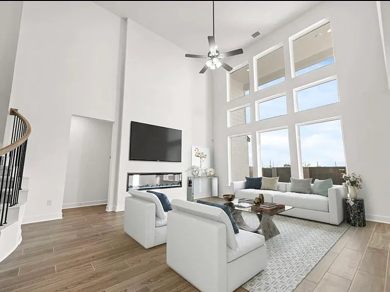 8706 Gleaming Village Way — Photo 3