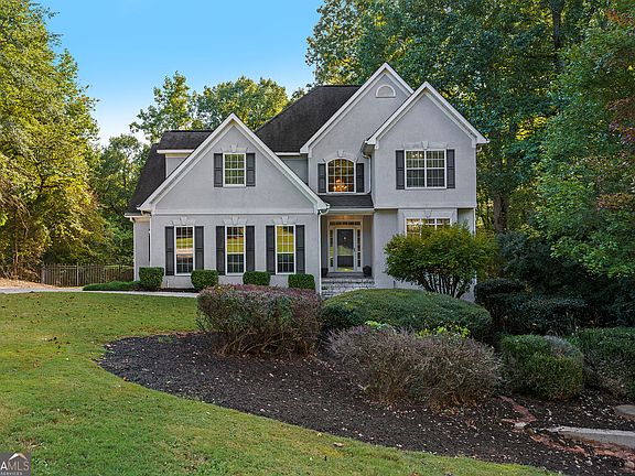 3rd image of 407 River Forest Dr