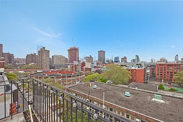 Rented by R New York