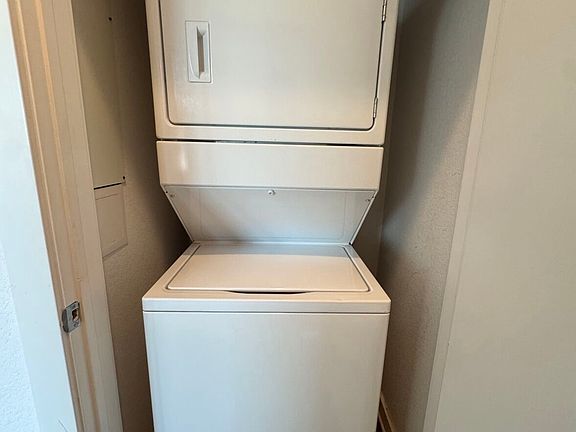 4th image of 309 Naumann Dr #309