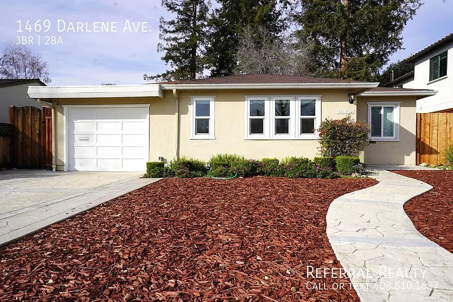 1469 Darlene Ave photo 1