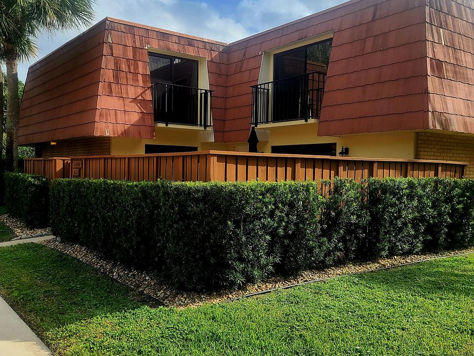 1st image of 421 Live Oak Lane