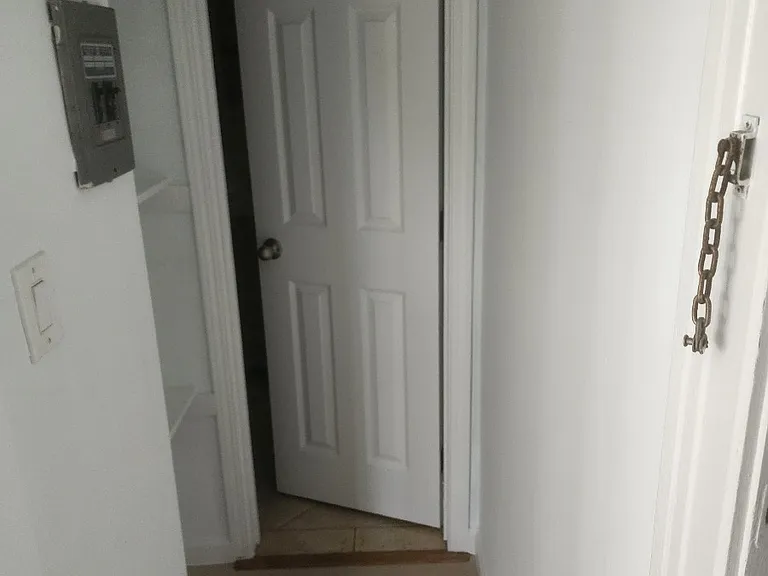 217 S Berendo St — Photo 5