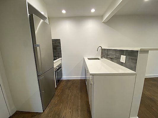 4th image of 511 E 5th St #4B