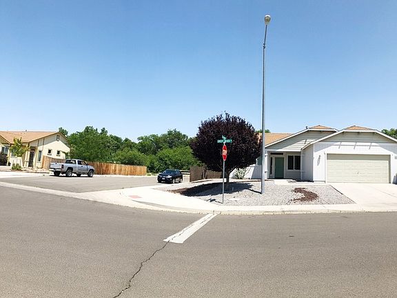 2nd image of 1475 Green River Ln