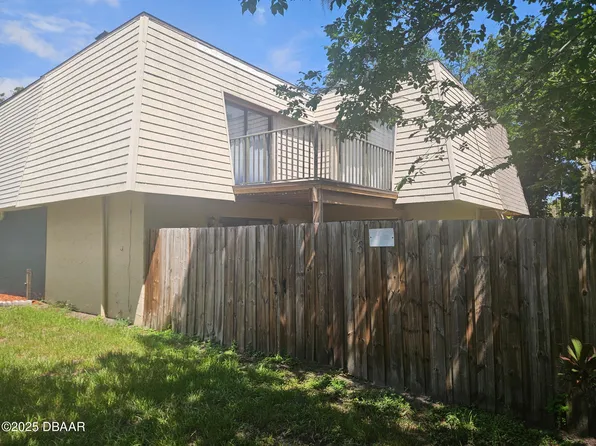 93 Springwood Sq, Port Orange, FL 32129