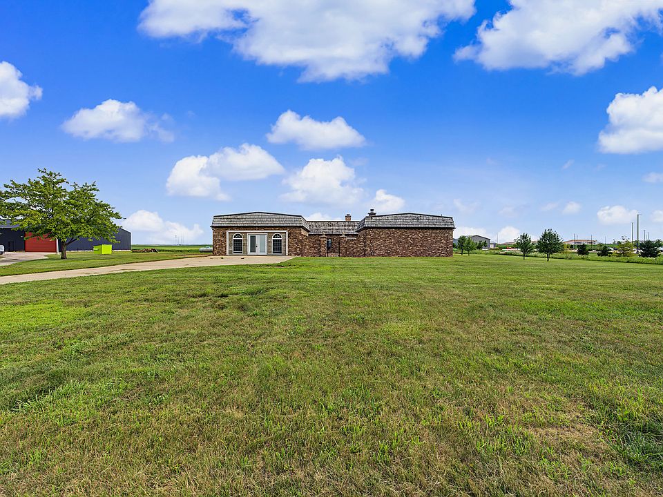 34th image of 3301 Ireland Grove Rd